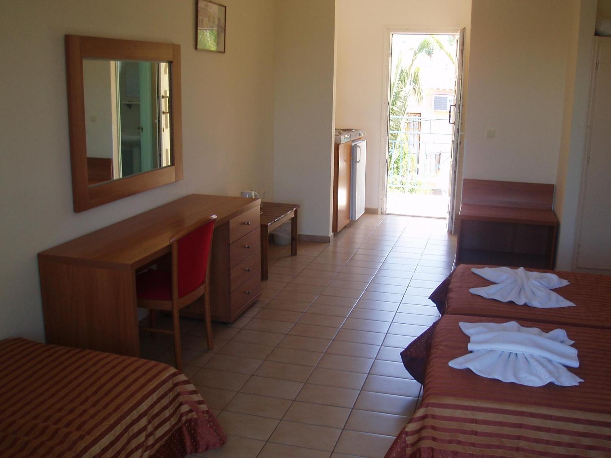 Anaxos Hotel Esterno foto