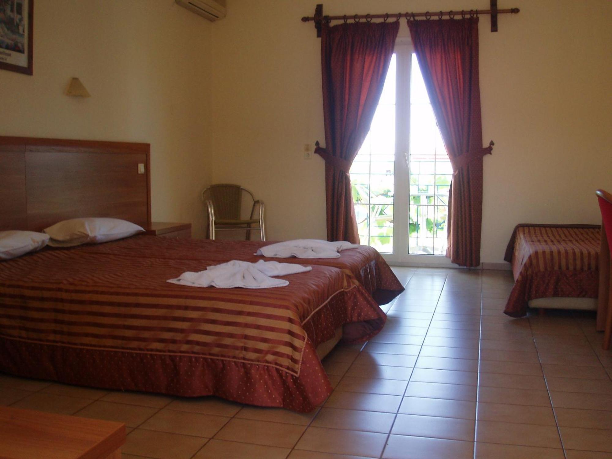 Anaxos Hotel Esterno foto